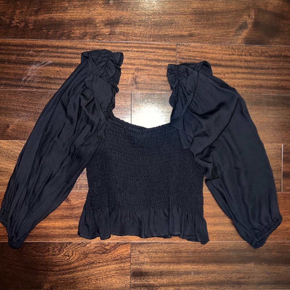 ZARA - SIZE M NEW WITH TAGS - BLACK PUFFY SLEEVE BLOUSE
